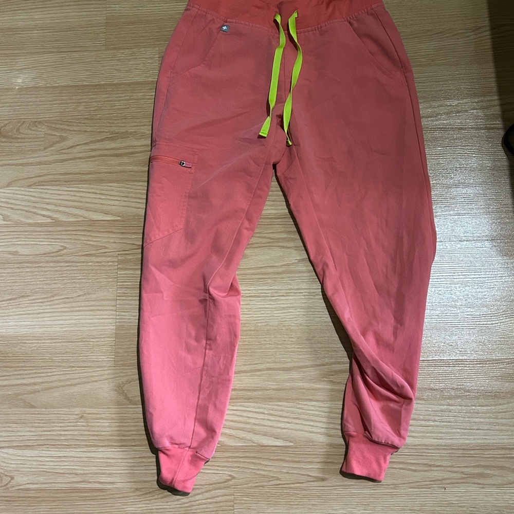Women’s figs Zamora high waisted scrub joggers 
Fiery coral
